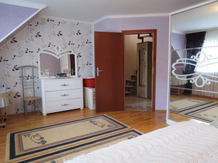 Elternschlafzimmer Wohnung 3 Mehrfamilienhaus K�nigswinter