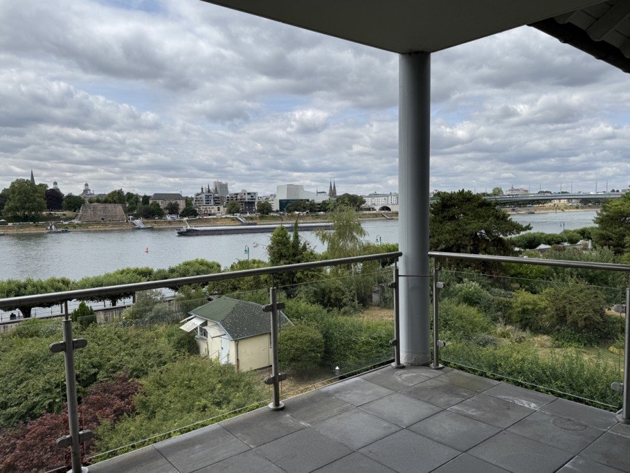 - Etagenwohnung Bonn