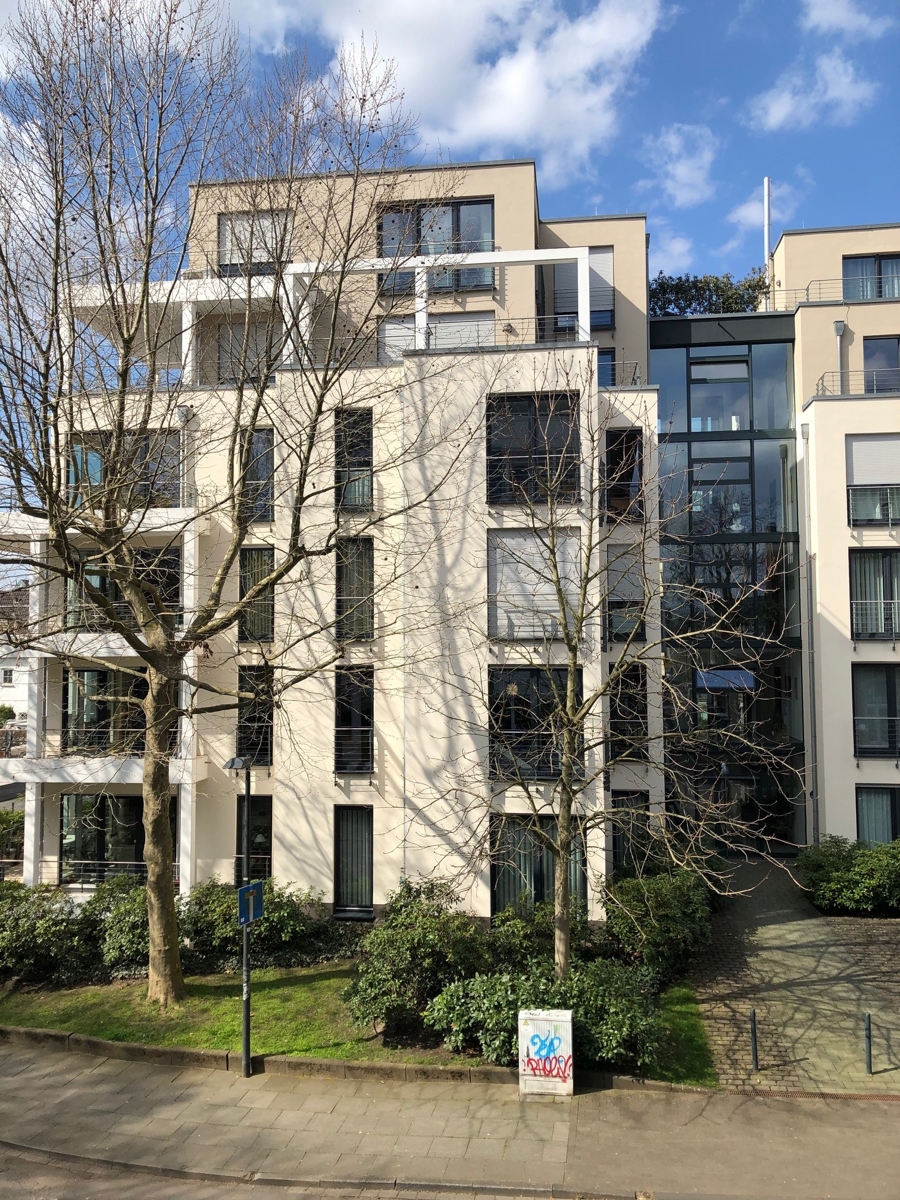 Blick vom Treppenhaus Etagenwohnung Siegburg