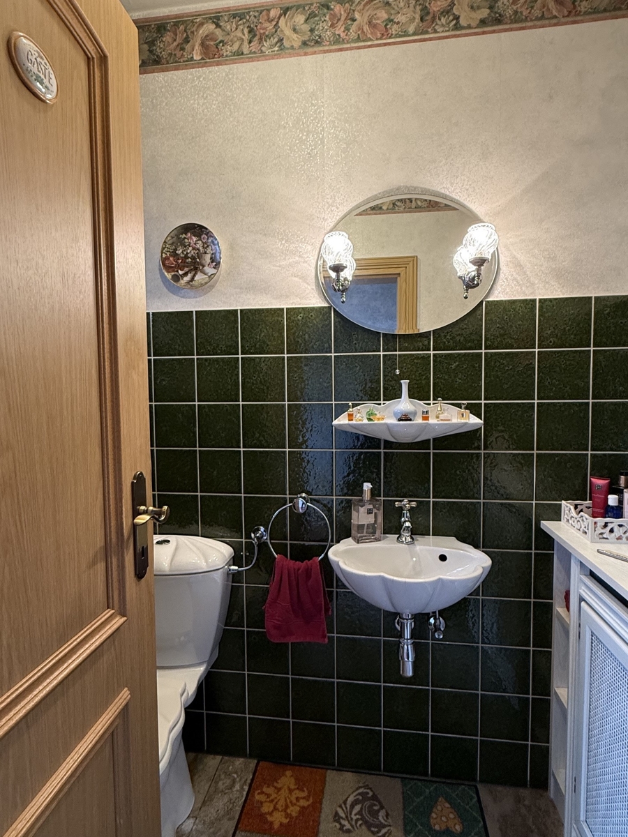 G�ste-WC im EG Reihenhaus Sankt Augustin