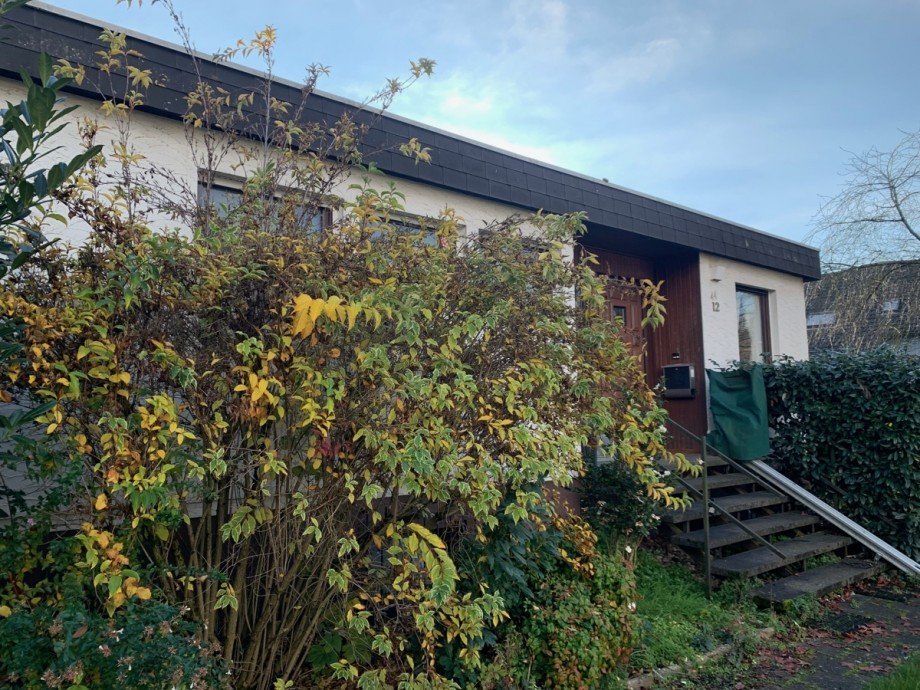 Hauseingangsbereich Bungalow Sankt Augustin