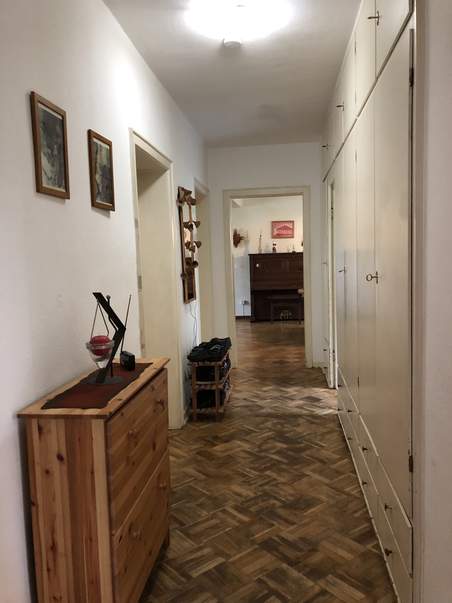 Flur im EG Zweifamilienhaus Sankt Augustin