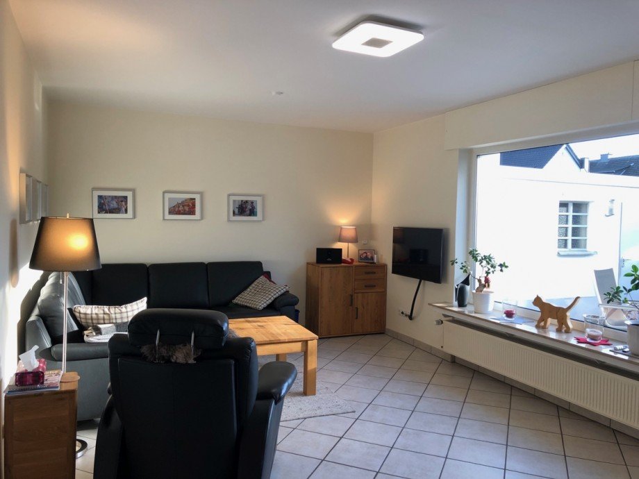 helles Wohn,- Esszimmer Doppelhaush�lfte Sankt Augustin