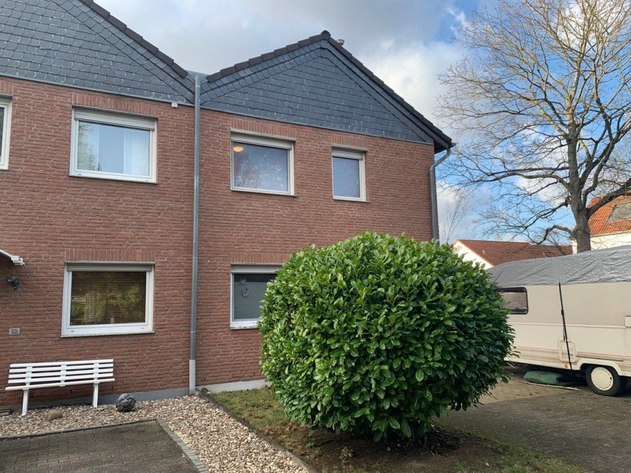 Hausansicht Reiheneckhaus Sankt Augustin