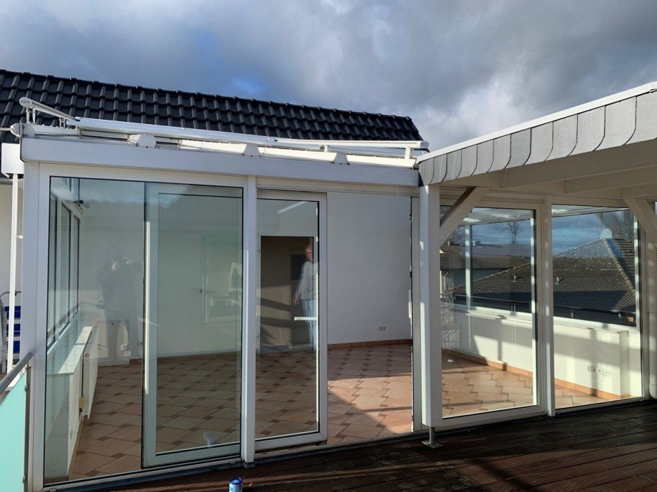 Blick von der Terrasse in den Wintergarten Etagenwohnung K�nigswinter / Ittenbach