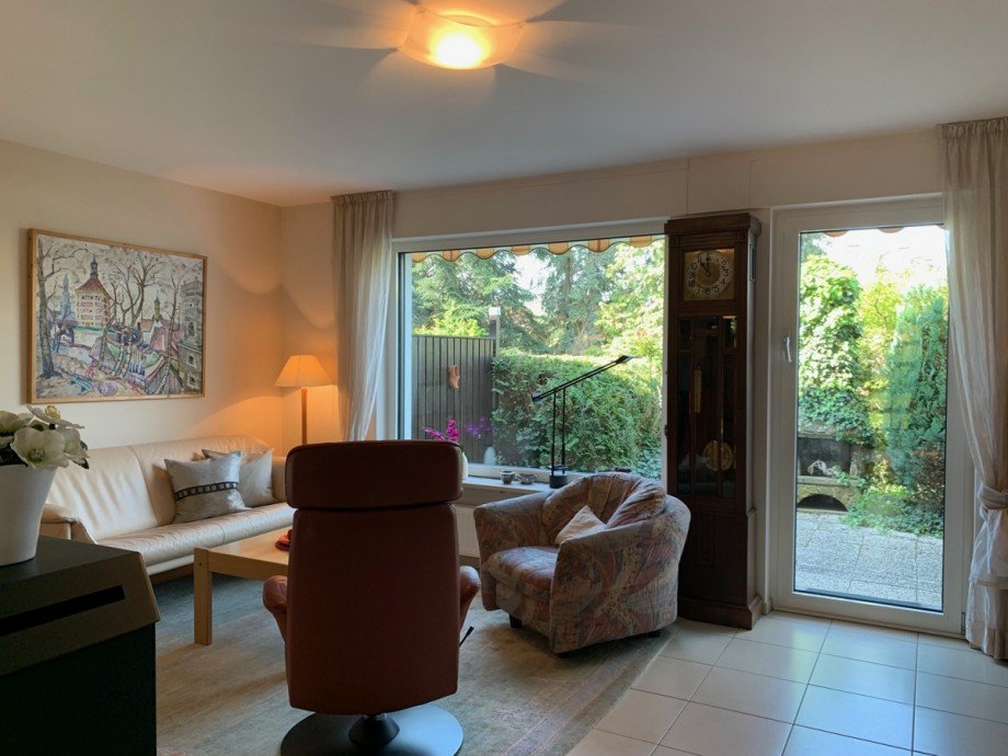 Wohnzimmer mit Zugang zum Garten Reihenhaus Sankt Augustin