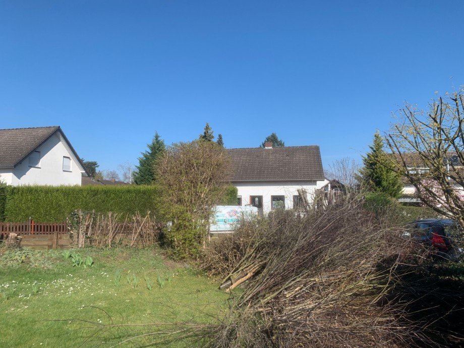 Grundst�ck vor dem Haus Einfamilienhaus Sankt Augustin