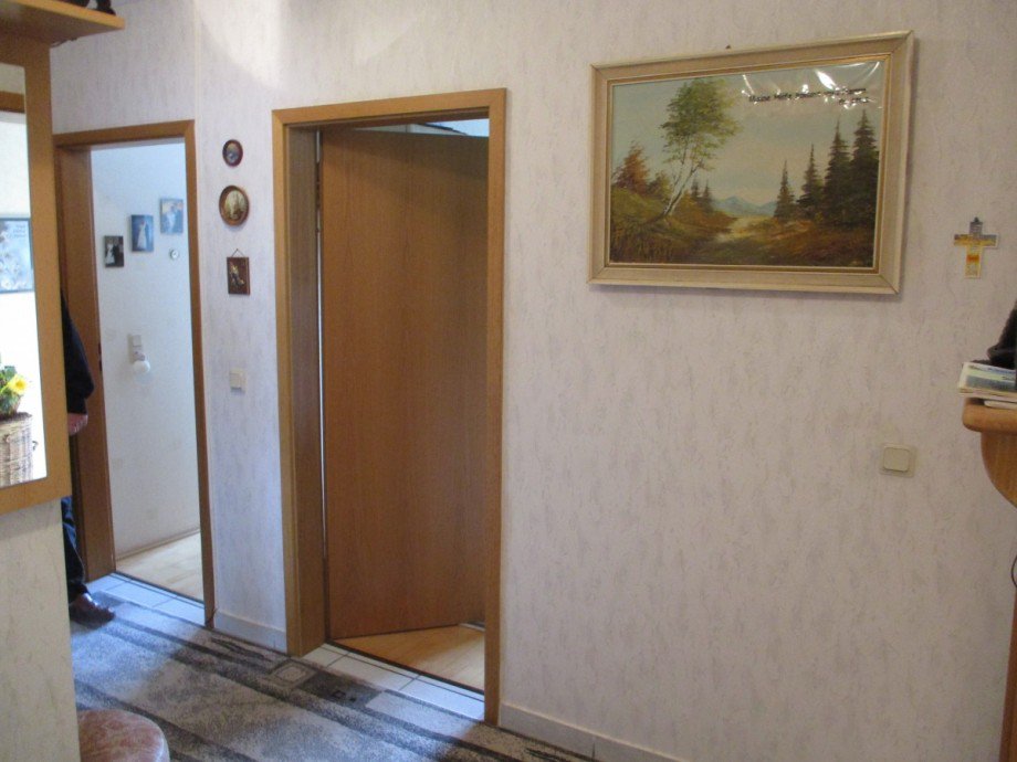 Flur Etagenwohnung Bergneustadt / Wiedenest
