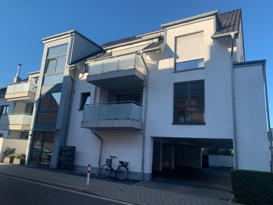 Hausansicht Etagenwohnung Sankt Augustin