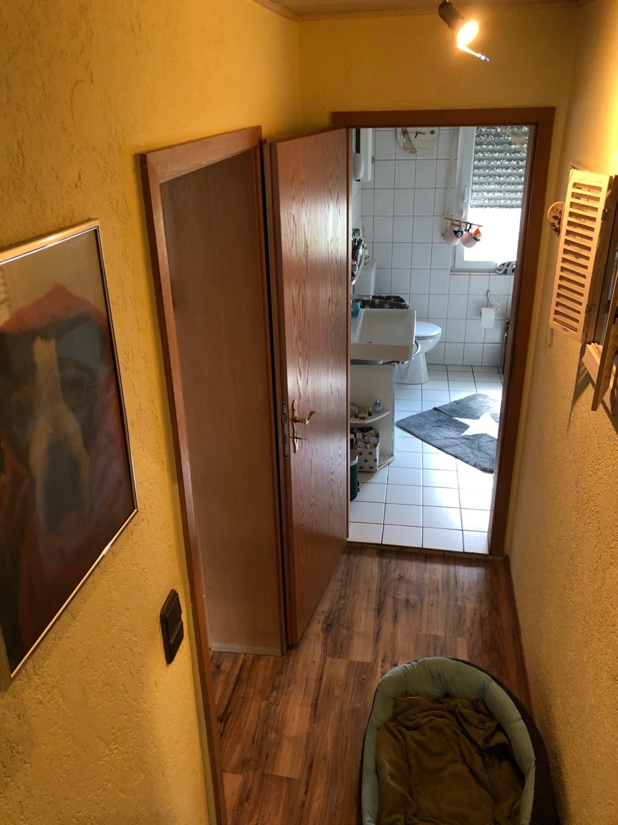 Zugang zum Badezimmer Etagenwohnung Niederkassel
