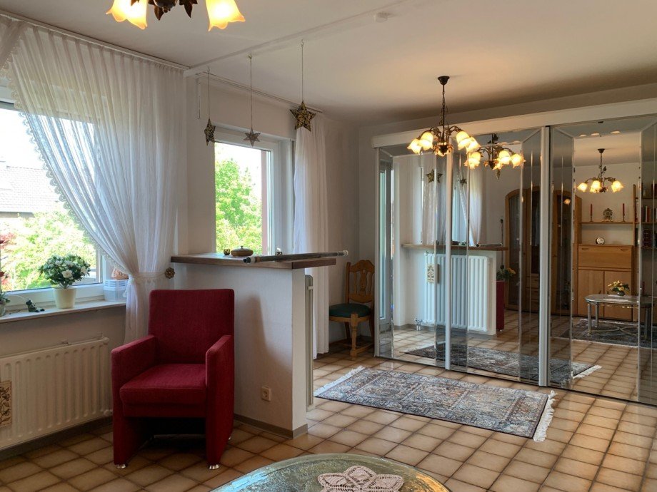 ger�umiges Zimmer, welches in 2 Zimmer geteilt werden kann Reiheneckhaus Sankt Augustin