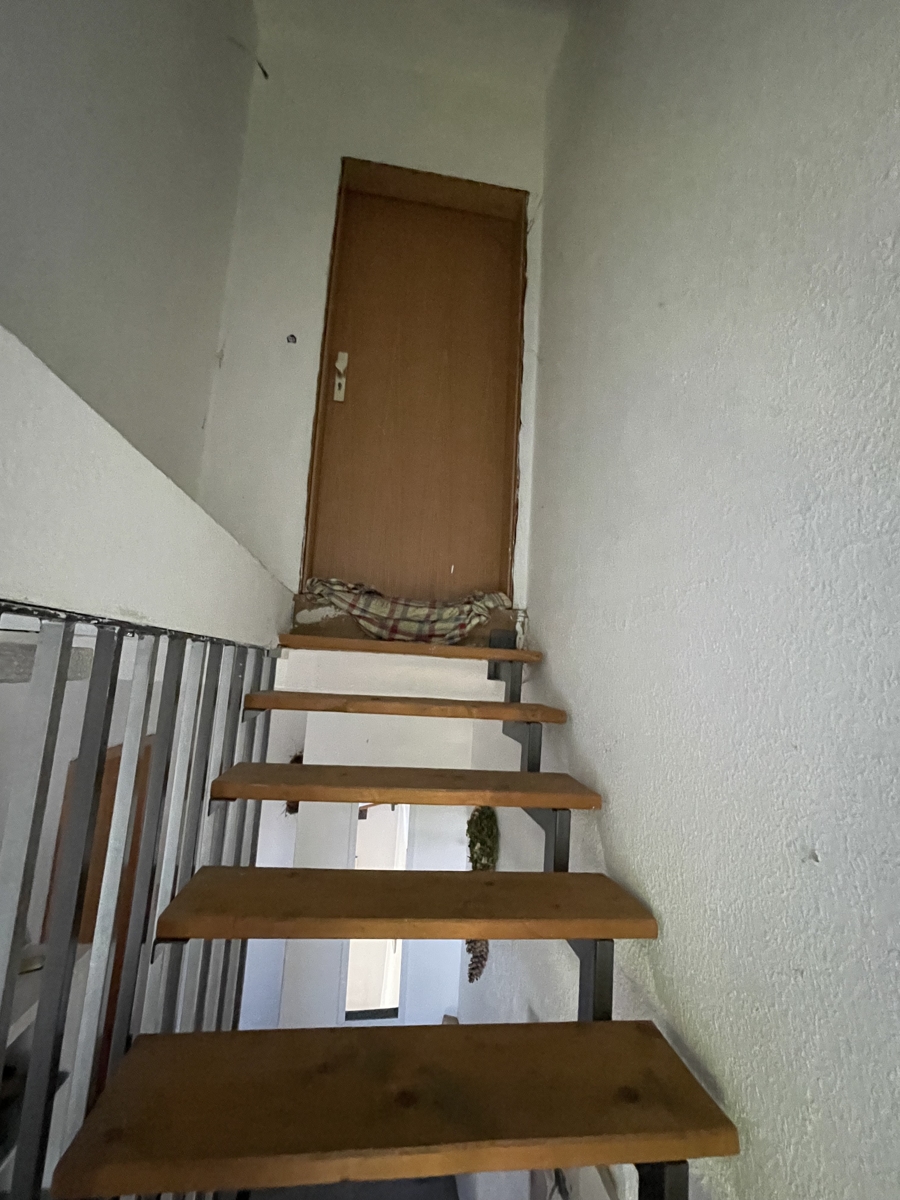 Treppenhaus zum DG Mehrfamilienhaus Asbach