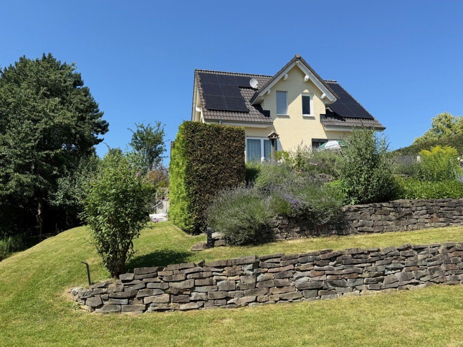 R�ckansicht Einfamilienhaus Hennef