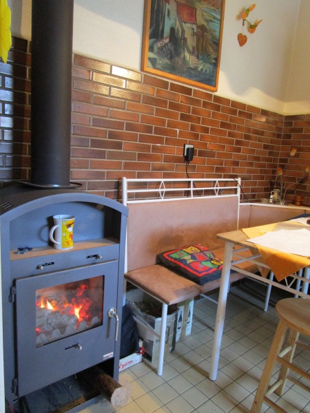 Ofen in der Essecke, K�che Einfamilienhaus Lohmar / Neuhonrath