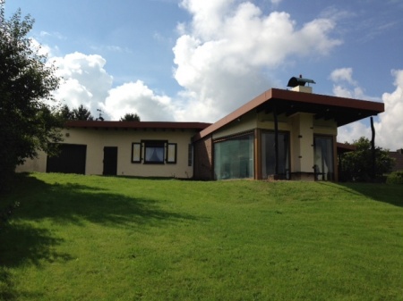 R�ckansicht Ruppichteroth - Ruppichteroth Einfamilienhaus RUPPICHTEROTH-Fu�hollen, traumhaftes freist. Einfam. Haus 4 Zi., 130 m� Wfl., 1.637 m� GrSt., Garage
