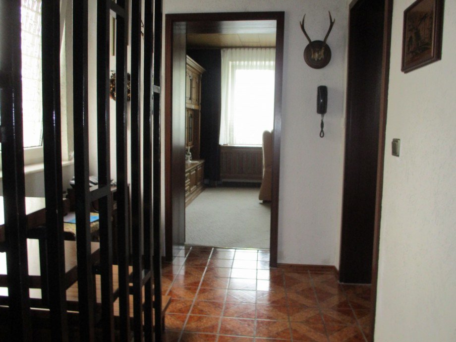 Hausflur mit Treppenhaus Doppelhaush�lfte Sankt Augustin