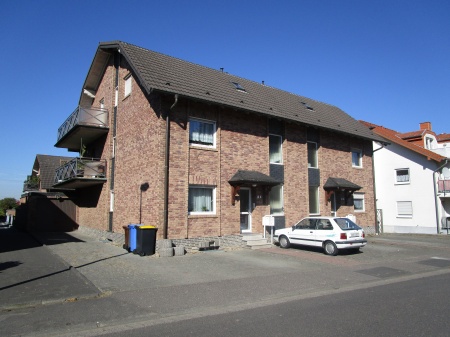 Hausansicht Etagenwohnung Wesseling
