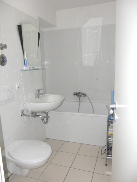 Ansicht Bad mit Wanne Dachgeschosswohnung Sankt Augustin