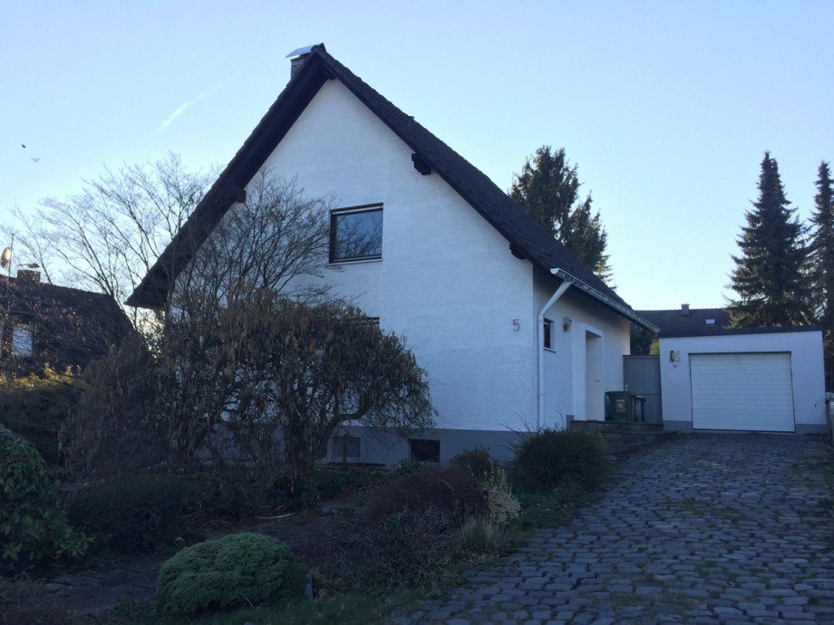Haus mit Einfahrt und Garage Einfamilienhaus Much / Marienfeld