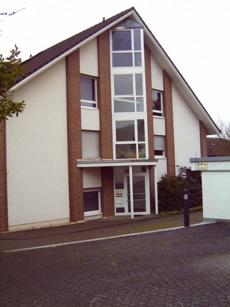 Objektansicht Siegburg - Kaldauen Erdgeschosswohnung SIEGBURG, helle 3 Zi. Whg., ca. 92 m� Wfl., K�che, Diele, Bad m. Tageslichtfenster, G�ste-WC, Garten