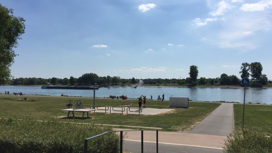 Wohnumgebung Etagenwohnung Niederkassel