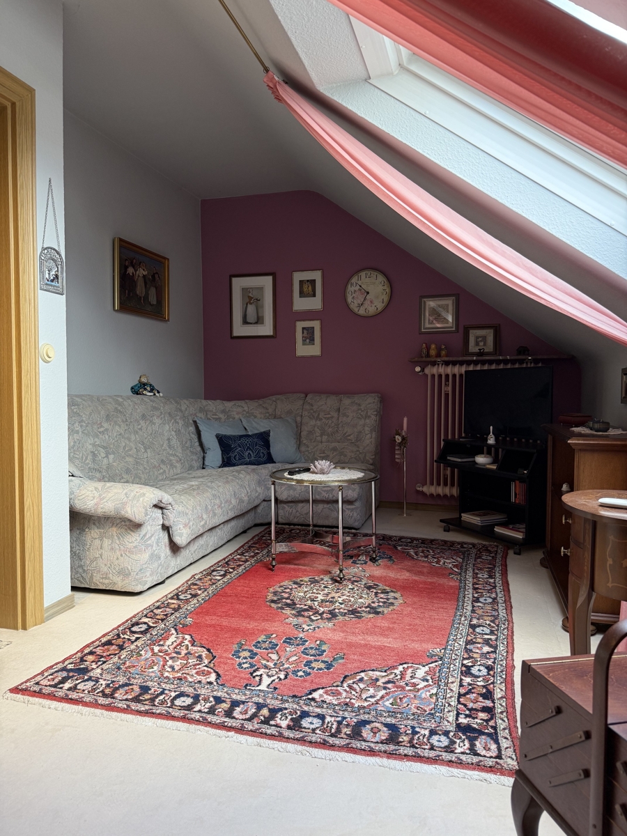 Zimmer 1 im DG Reihenhaus Sankt Augustin