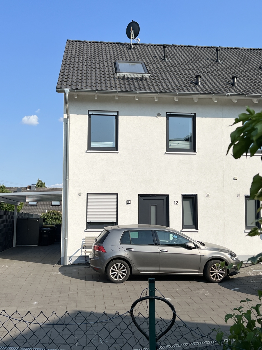 Vorderansicht Doppelhaush�lfte Pulheim / Geyen