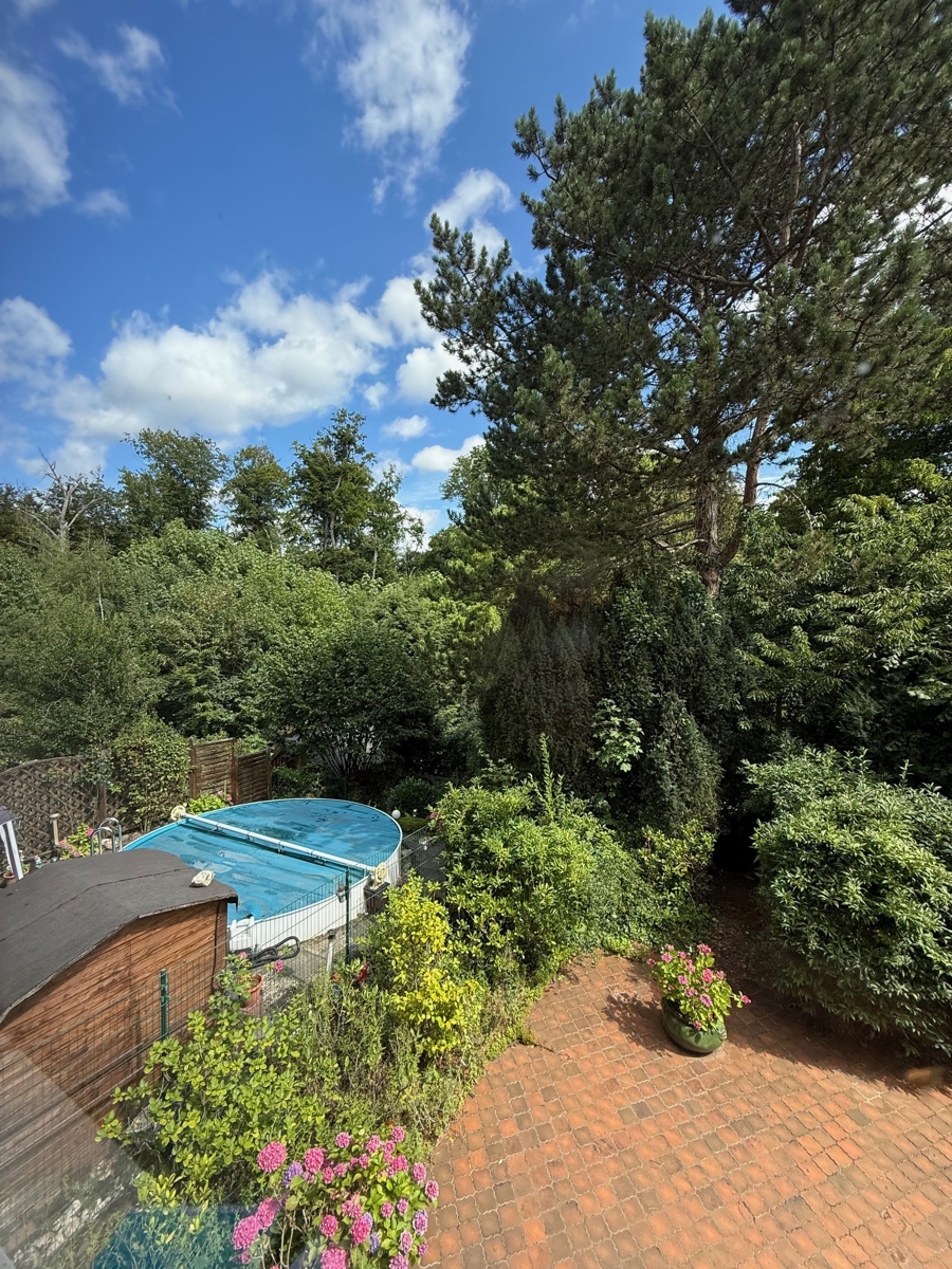 Blick vom Wohn,- Esszimmer Reiheneckhaus Bonn