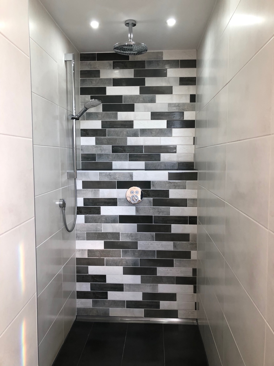 ebenerdige Dusche im DG Doppelhaush�lfte Sankt Augustin