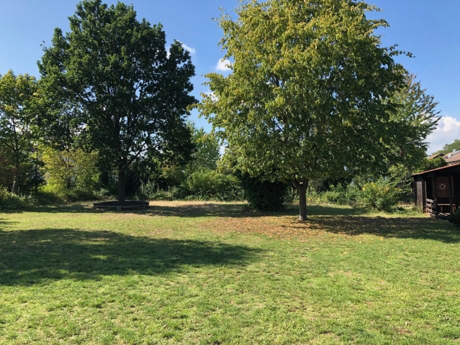 Gr�nfl�che - Wohnumgebung Reihenhaus Sankt Augustin