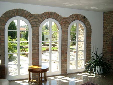 Wohnzimmer mit Blick in Garten B�rohaus Bornheim