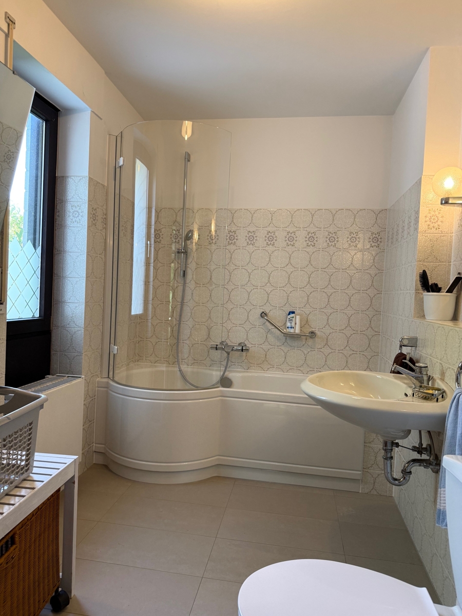 helles Badezimmer Einfamilienhaus Sankt Augustin