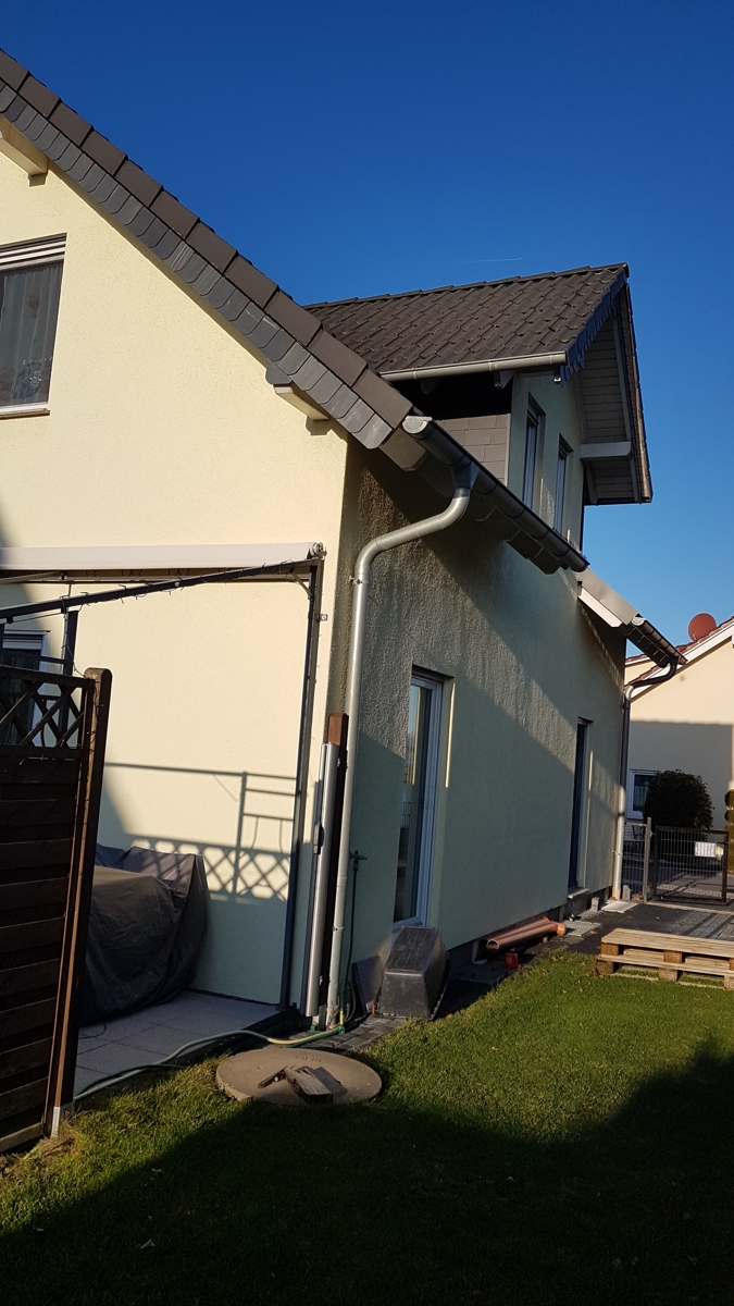 R�ck-Seitenansicht Einfamilienhaus Bad Honnef