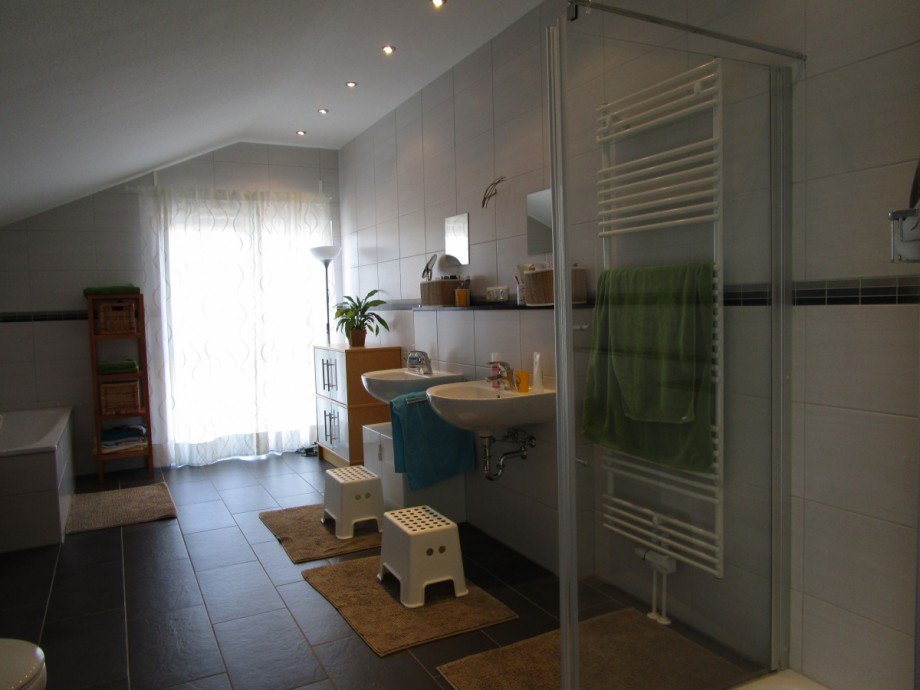 Badezimmer OG Doppelhaush�lfte K�nigswinter / Thomasberg