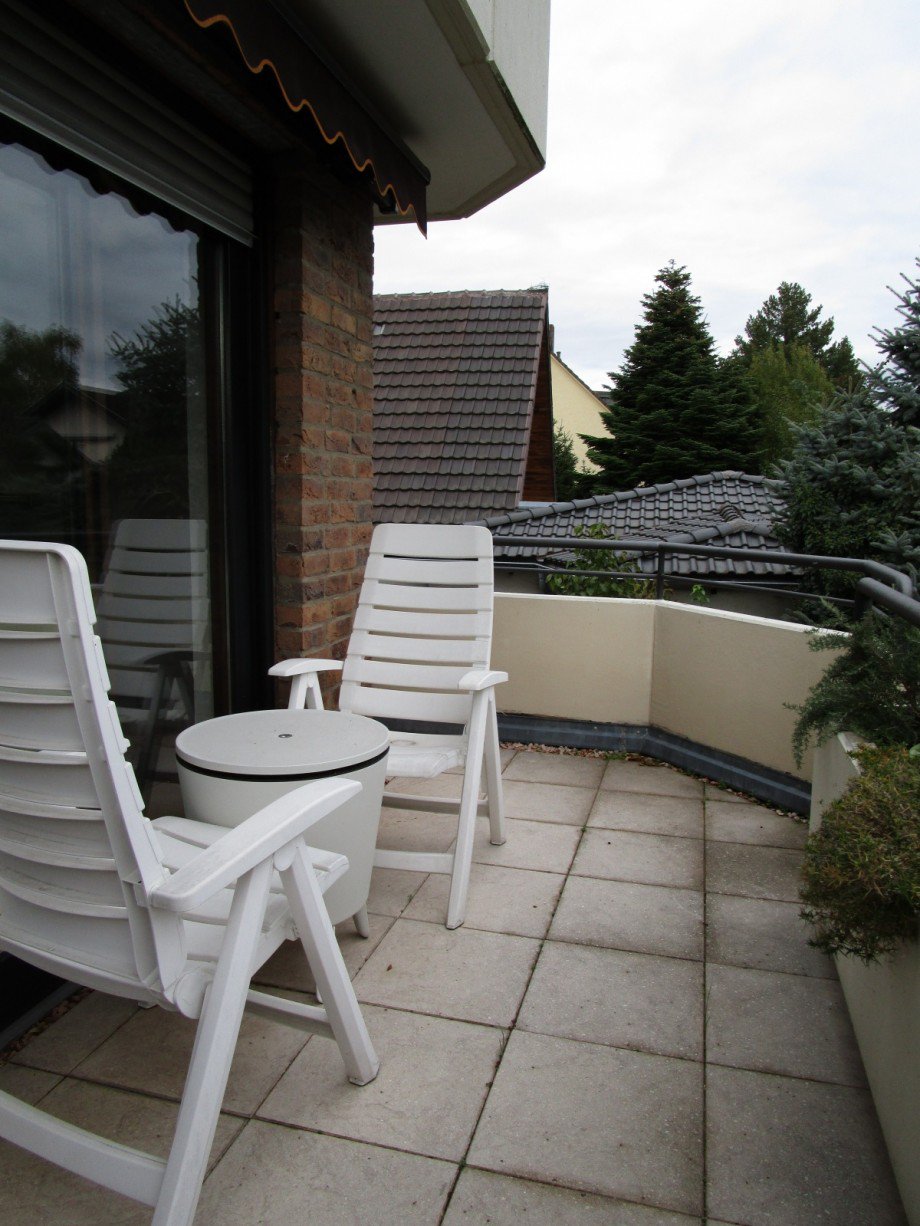 Ansicht S�dbalkon Etagenwohnung Sankt Augustin