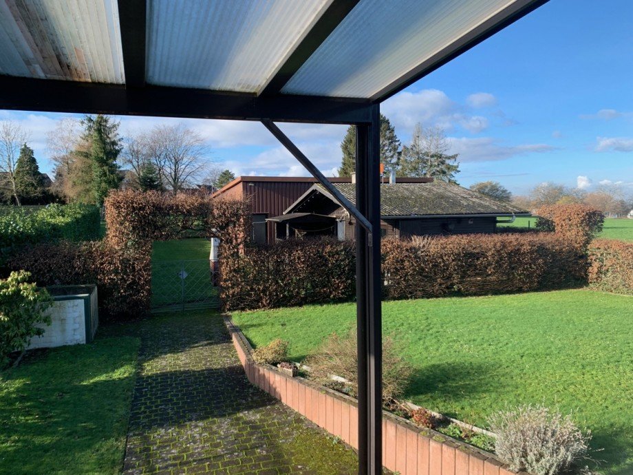 Terrassenbereich im 1. OG mit Blick in den Garten Einfamilienhaus Bad Honnef