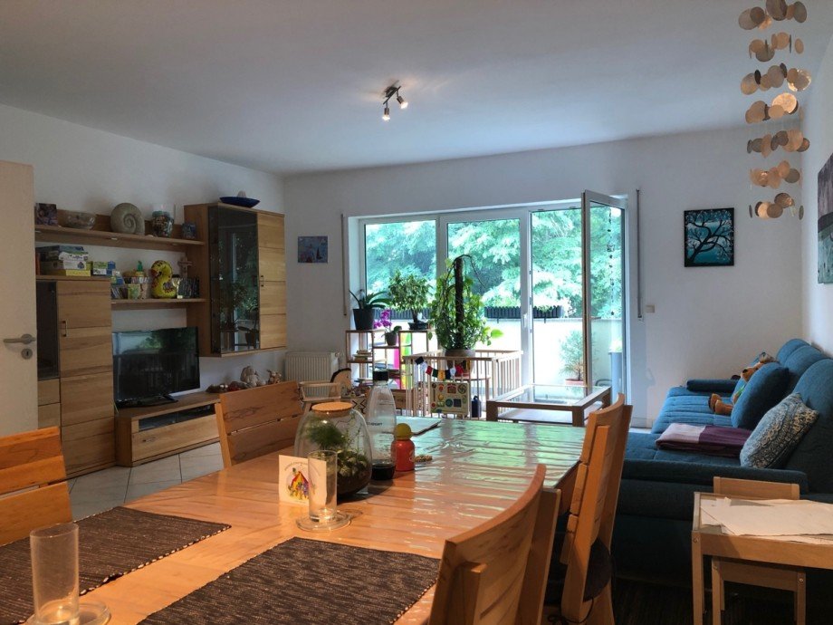 Wohn,- Esszimmer Etagenwohnung Bonn