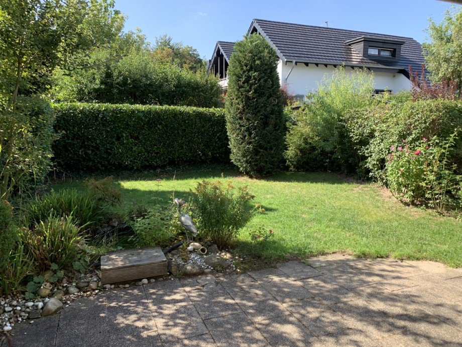 Terrasse mit Blick in den Garten Doppelhaush�lfte Sankt Augustin