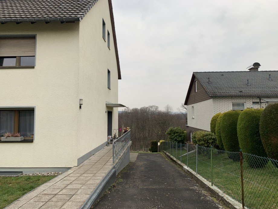 Einfahrt Etagenwohnung Eitorf