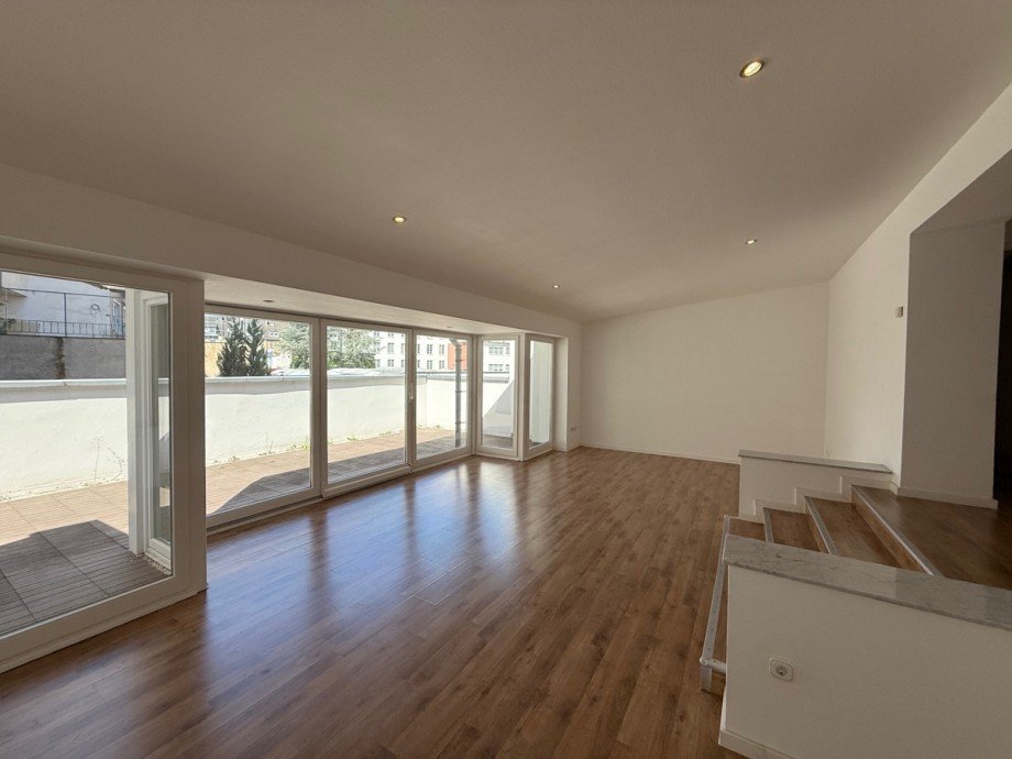 Ansicht Wohn,- Esszimmer Etagenwohnung K�ln