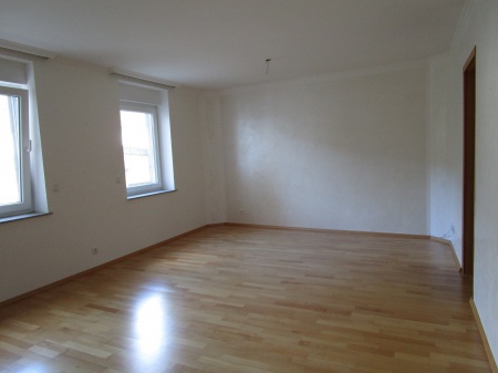 1.Wohnung Wohnzimmer Mehrfamilienhaus K�nigswinter