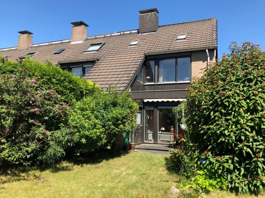 R�ckansicht mit Garten Reiheneckhaus Sankt Augustin