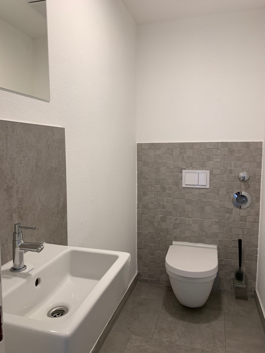 G�ste-WC Etagenwohnung K�ln