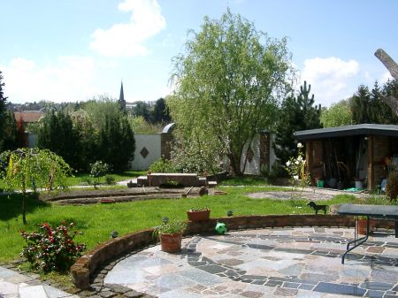 Gartenansicht mit Terrasse B�rohaus Bornheim