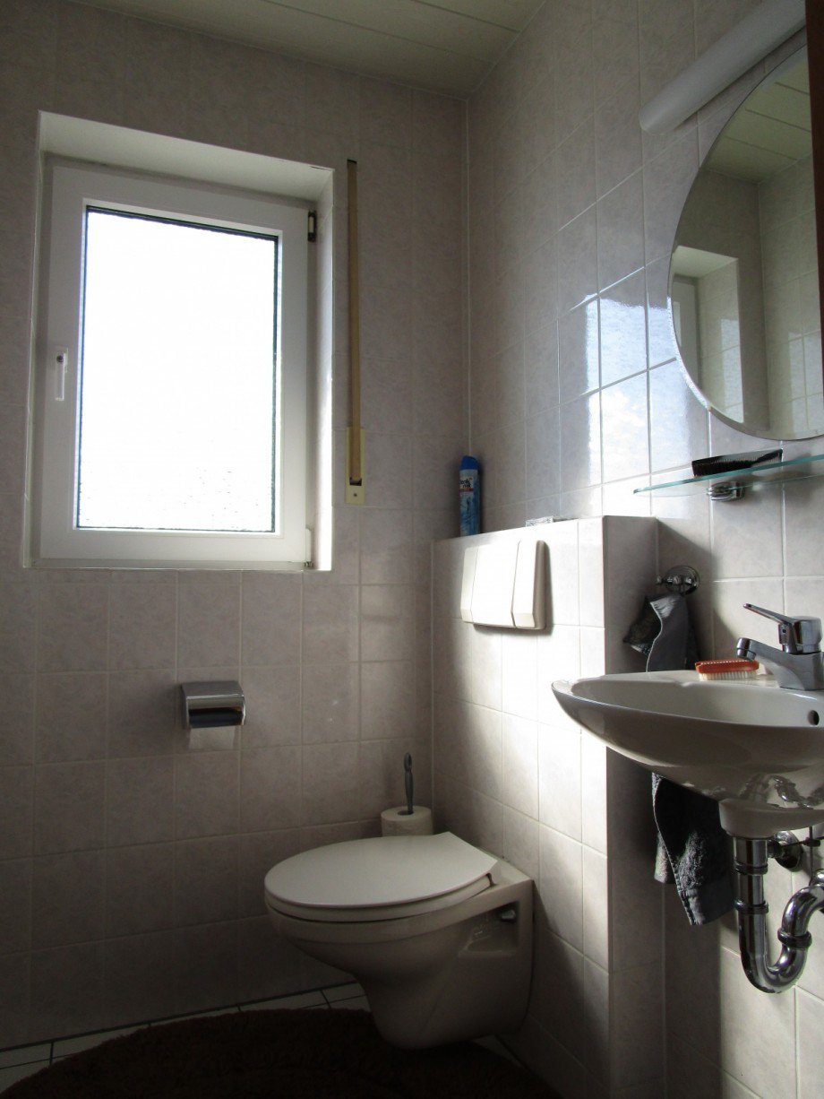 G�ste-WC mit Tageslichtfenster Bungalow Sankt Augustin / Hangelar