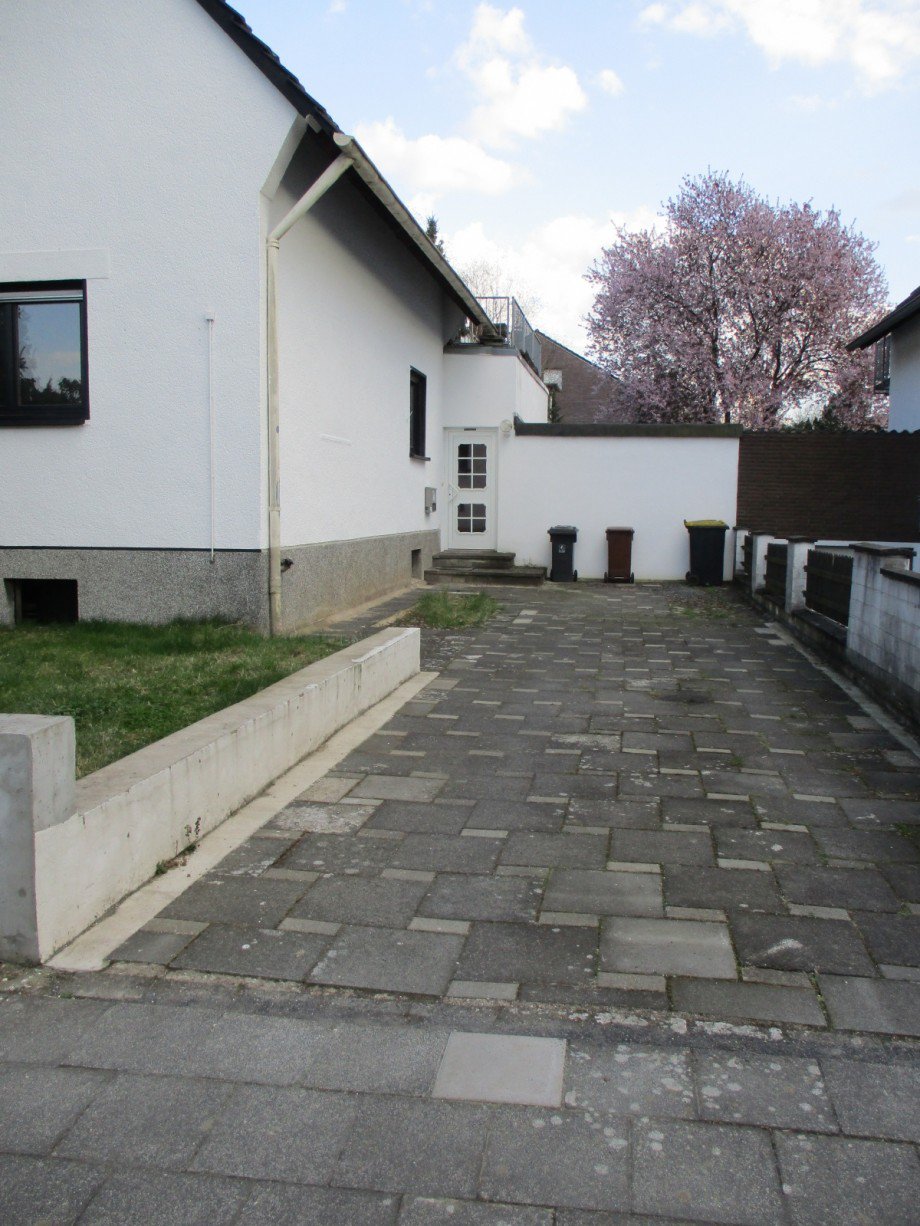 Zufahrt / Kfz-Stellplatz Erdgeschosswohnung Sankt Augustin