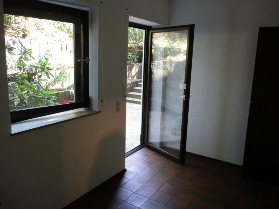 K�che mit Eingang Souterrainwohnung Sankt Augustin