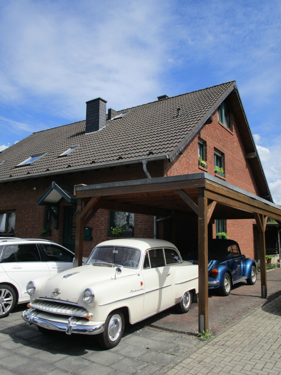 Carport Doppelhaush�lfte Sankt Augustin