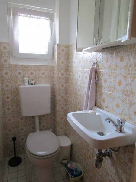 G�ste WC Einfamilienhaus Lohmar / Neuhonrath