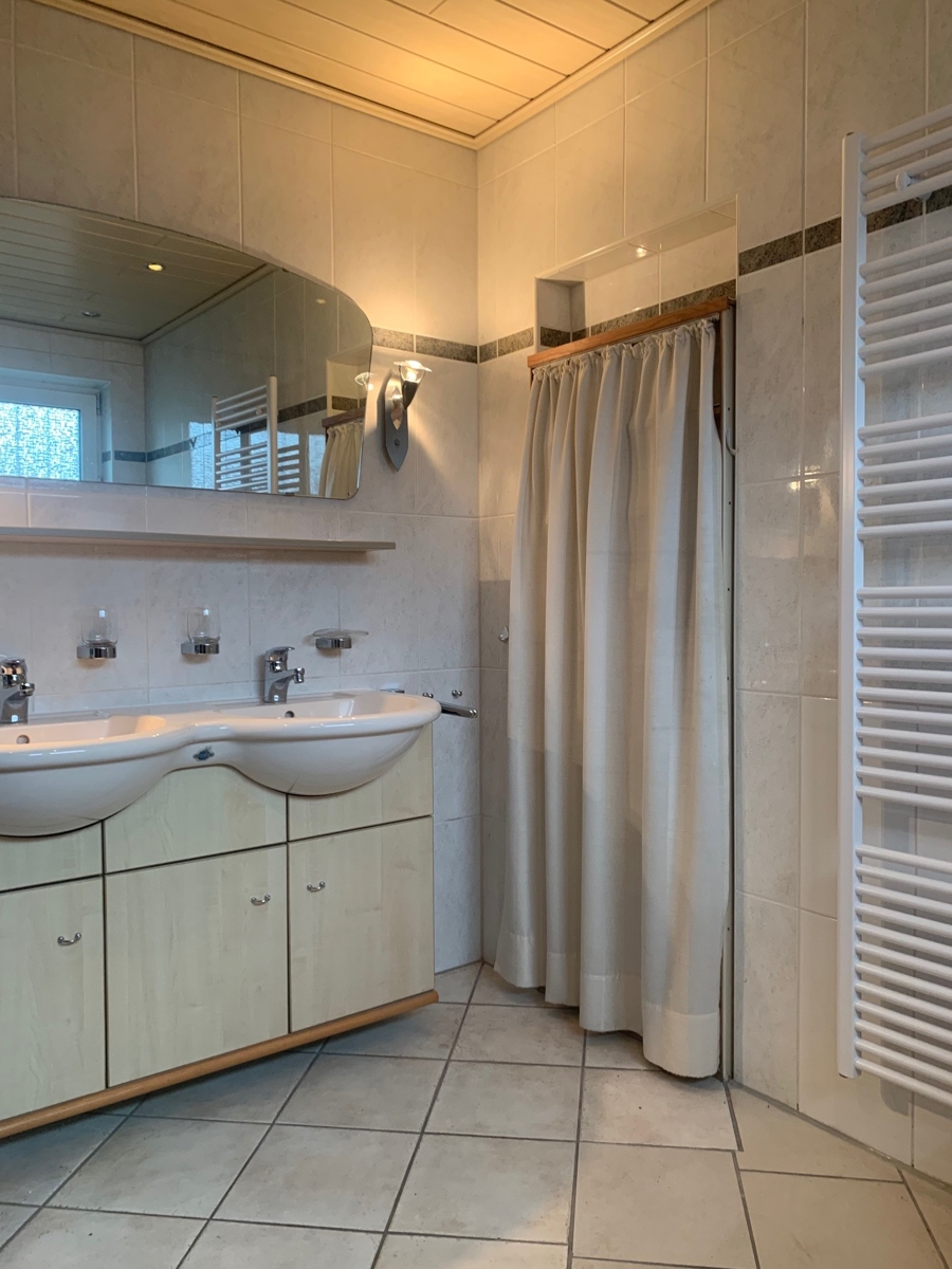 Badezimmer im EG Bungalow Sankt Augustin